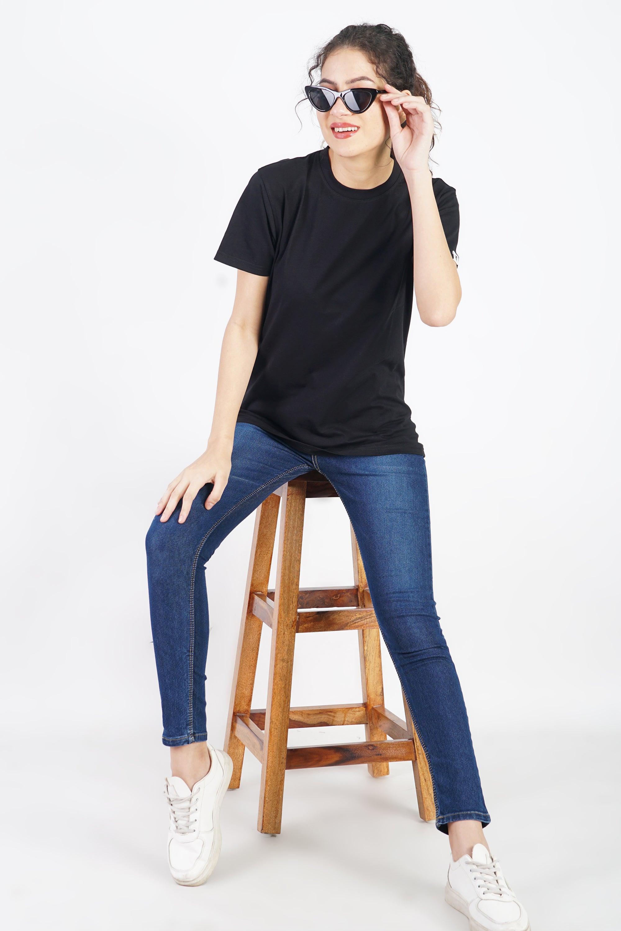 Unisex Plain Black Regular Fit T-shirt - The Lazy Store